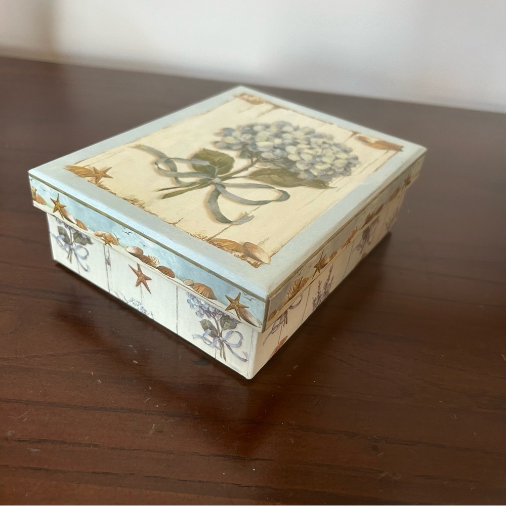 Free item: small box